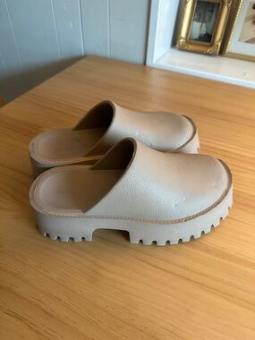 Jeffrey Campbell Neutral Beige Platform Slide Clogs